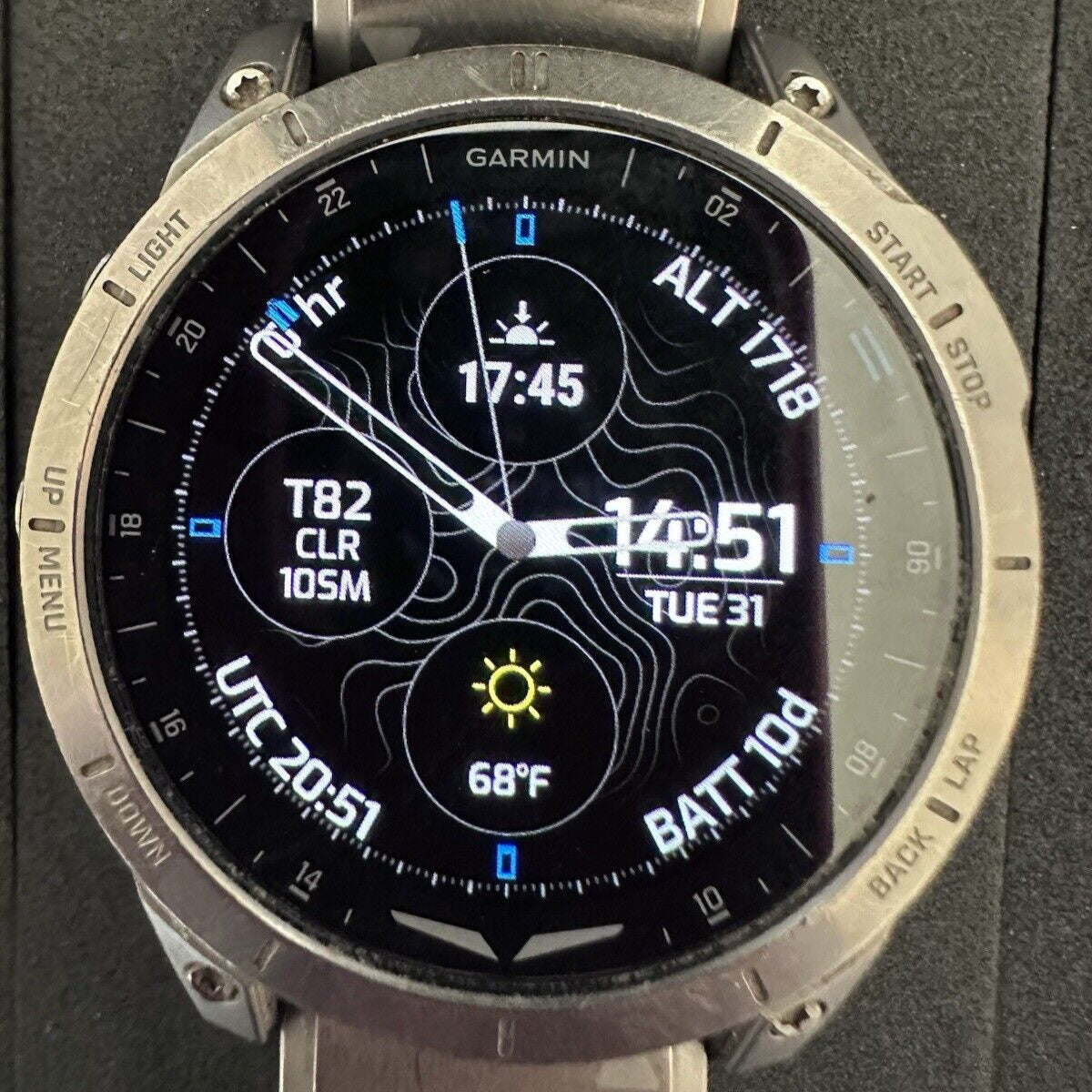 Garmin D2 Mach 1 Aviator Smartwatch with Titanium Band - Good Condition