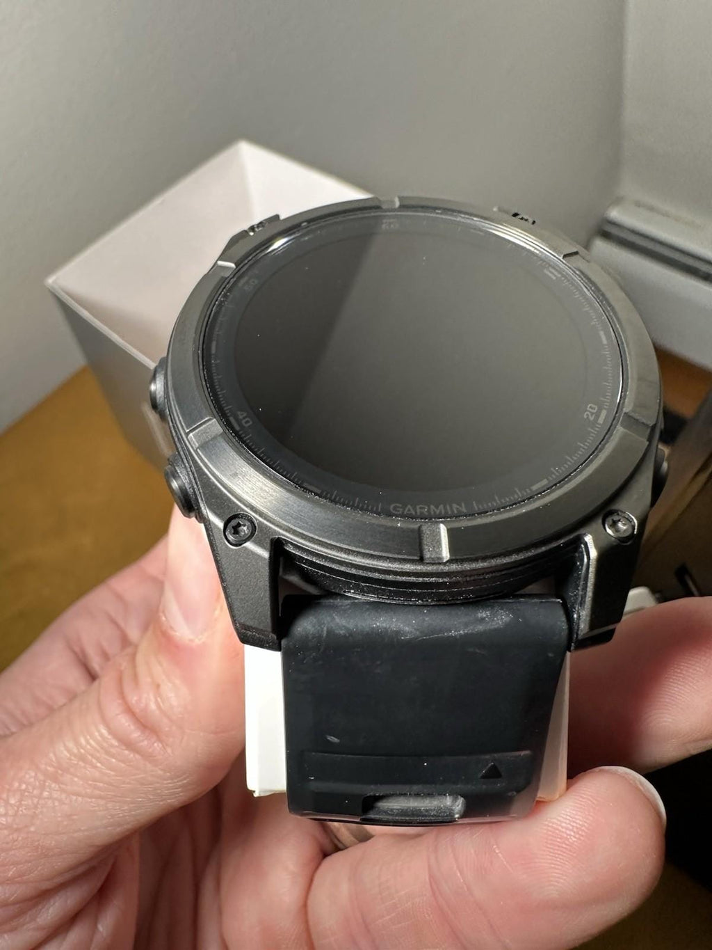 Garmin fenix 8 AMOLED Sapphire 51mm Smartwatch (Carbon Gray Dlc Titanium/Black)
