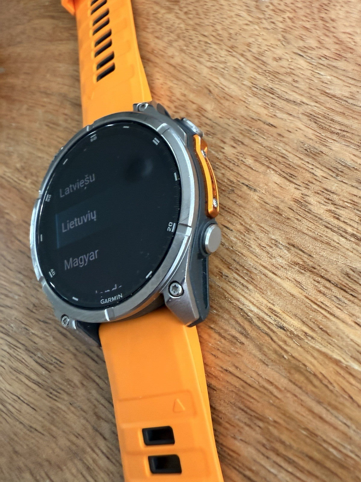 GARMIN Fenix 8 47MM AMOLED Sapphire Unisex Watch 010-02904-11 (Orange)