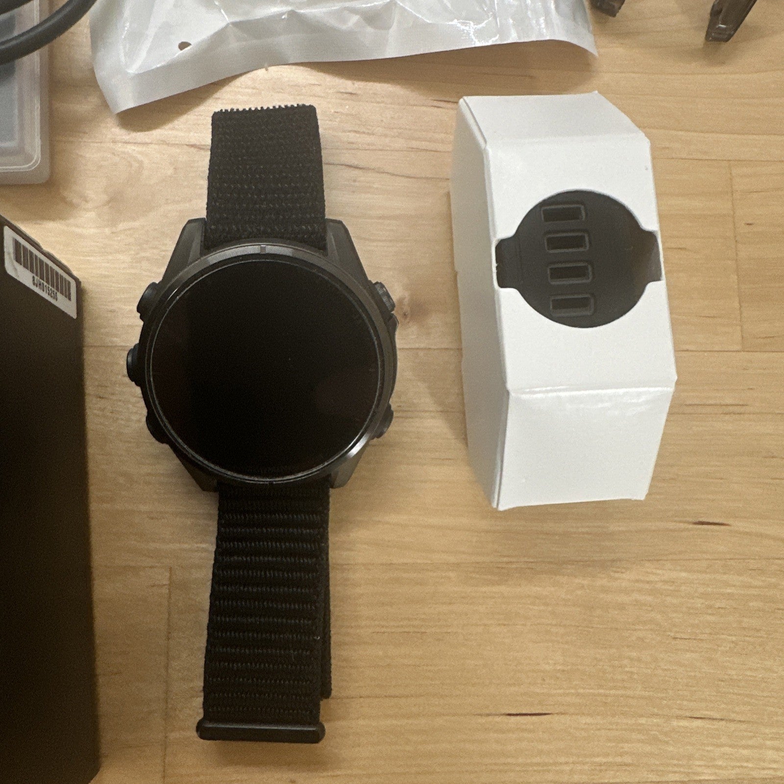 Garmin Fenix 8 AMOLED Sapphire Edition 43mm Grey Carbon Box Case & Watch Straps