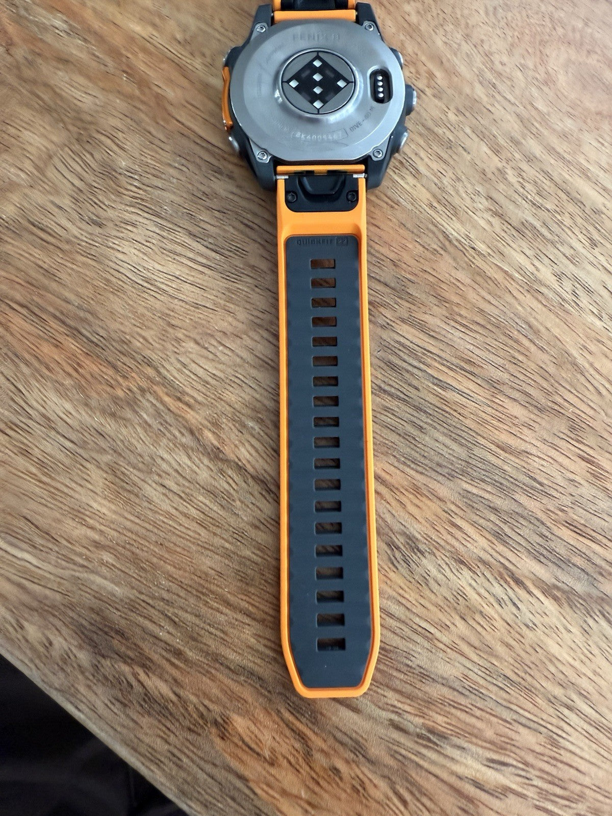 GARMIN Fenix 8 47MM AMOLED Sapphire Unisex Watch 010-02904-11 (Orange)
