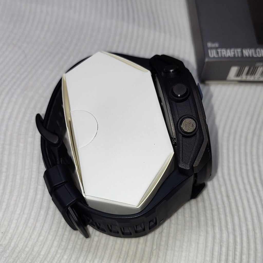 Garmin fenix 8 AMOLED Sapphire 51mm Smartwatch (Carbon Gray) Premium Multisport
