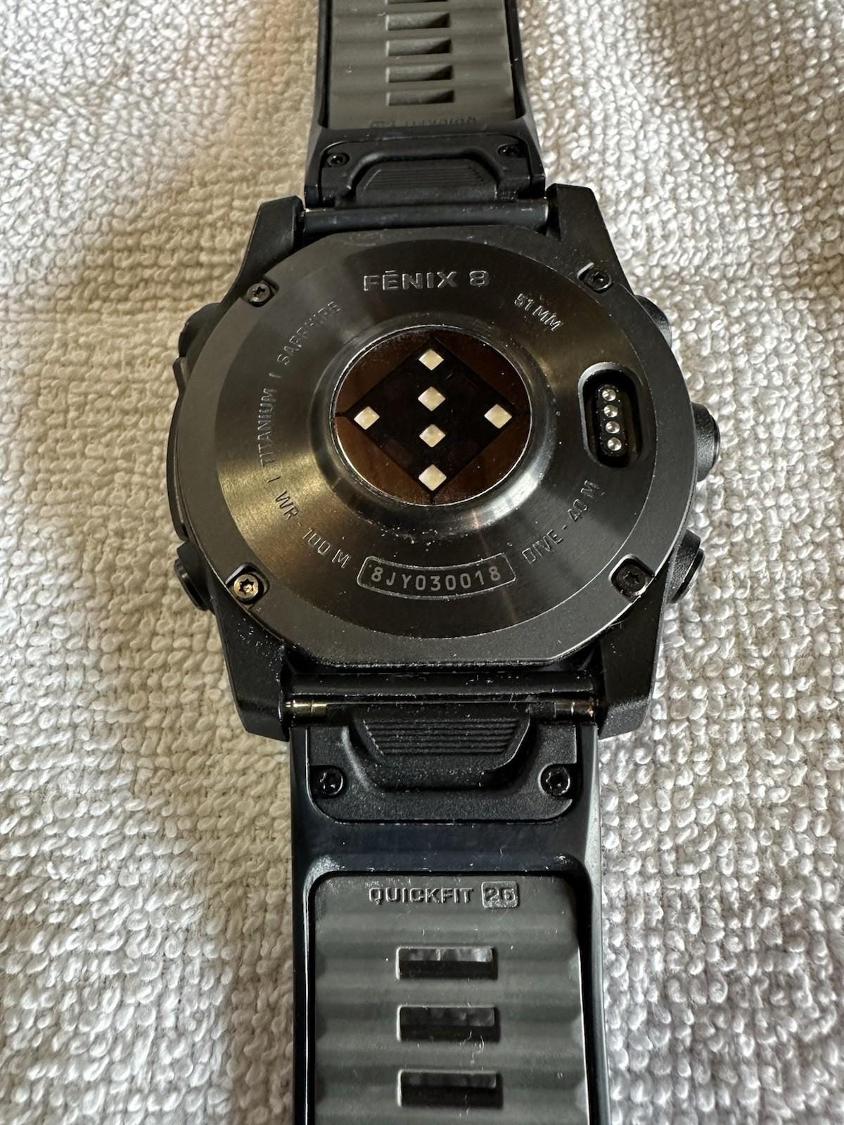Garmin fenix 8 AMOLED Sapphire 51mm Smartwatch (Carbon Gray Dlc Titanium/Black)
