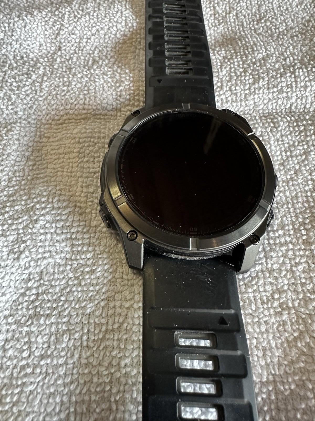 Garmin fenix 8 AMOLED Sapphire 51mm Smartwatch (Carbon Gray Dlc Titanium/Black)